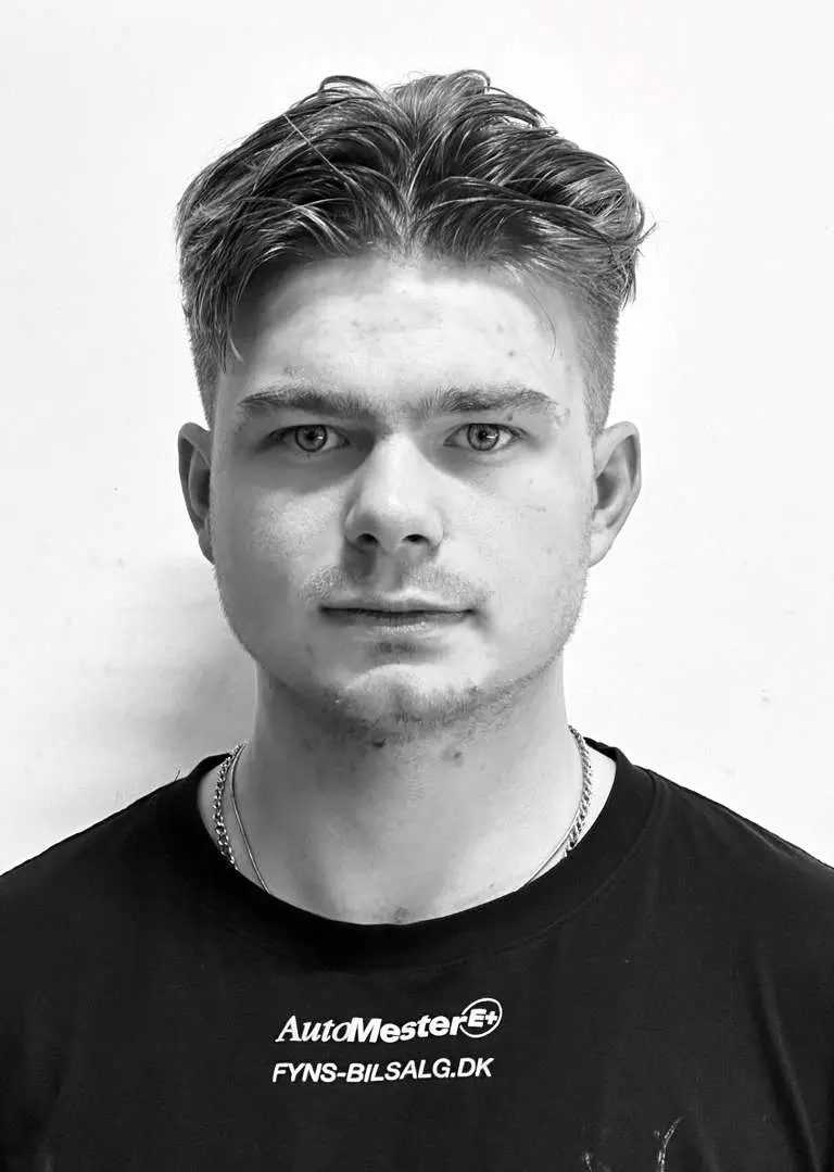 lukas-768x1079 Lukas Mathiassen